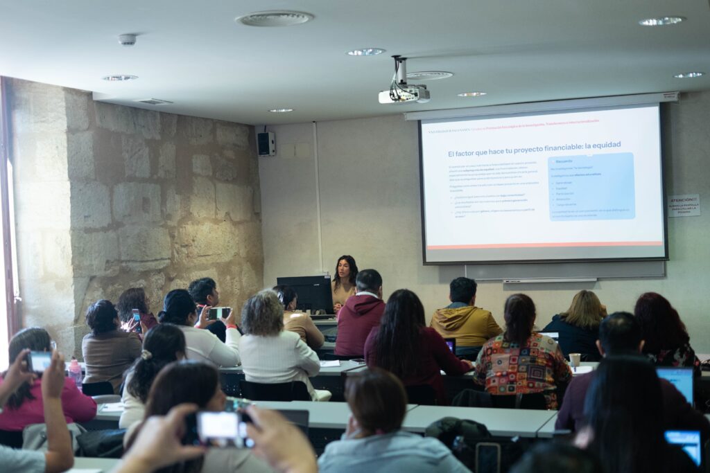 Investigación Aplicada, IA y Estrategias de Publicación Científica